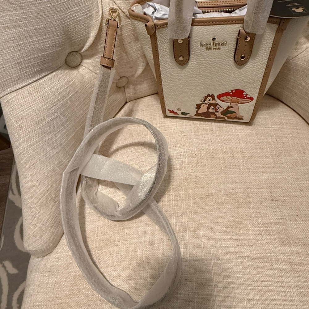 Kate Spade Chip and Dale small  NWT - Picture 2 of 6